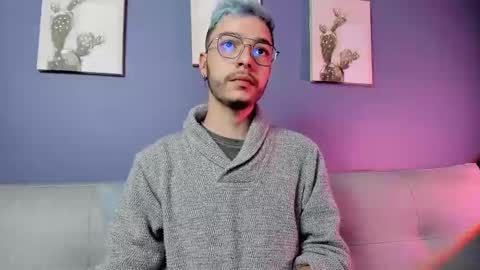 Snapshot of noah_ricci_ chatting on 03.03.25 online show from 03.03.25