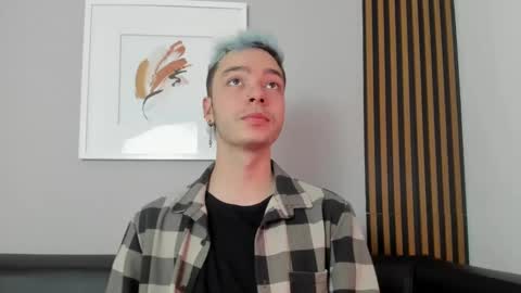 Snapshot of noah_ricci_ chatting on 03.10.25 online show from 03.10.25