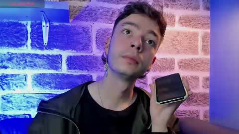 Snapshot of noah_ricci_ chatting on 09.19.25 online show from 09.19.25