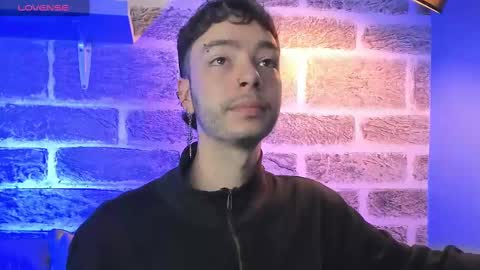 Snapshot of noah_ricci_ chatting on 09.23.25 online show from 09.23.25