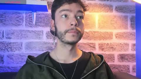 Snapshot of noah_ricci_ chatting on 10.14.25 online show from 10.14.25