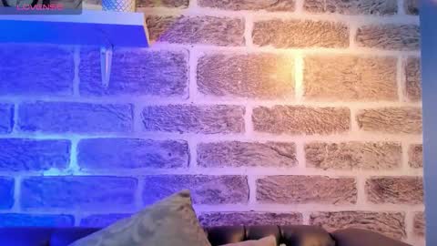 Snapshot of noah_ricci_ chatting on 10.26.25 online show from 10.26.25