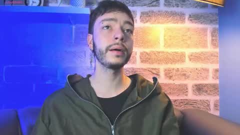 Snapshot of noah_ricci_ chatting on 11.06.25 online show from 11.06.25