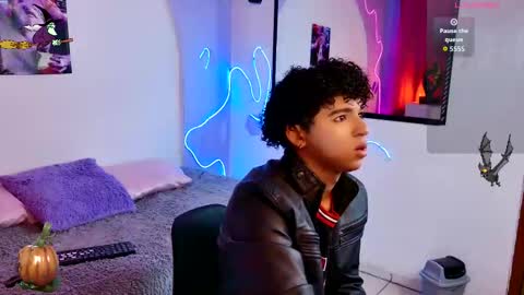 Snapshot of noah_smith04 chatting on 10.25.25 noah_smith04 online show from 10.25.25