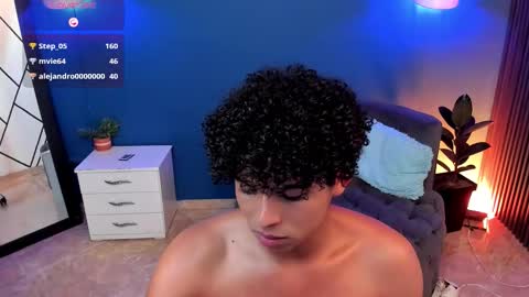 Snapshot of noah_smith04 chatting on 11.07.25 noah_smith04 online show from 11.07.25