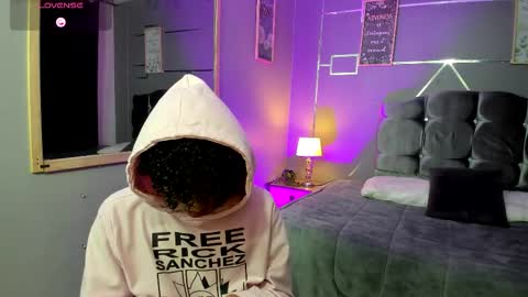 Snapshot of noah_smith04 chatting on 11.10.25 noah_smith04 online show from 11.10.25