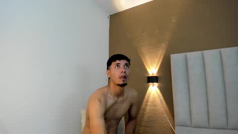 Snapshot of noah_smith05 chatting on 02.11.26 noah online show from 02.11.26