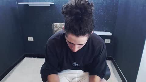 noah_sokolov online show from 01.12.26