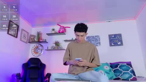 Snapshot of noah_tyler_ chatting on 10.02.25 noah tyler online show from 10.02.25