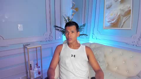 Snapshot of noahdark_ chatting on 06.26.26 NOAH online show from 06.26.26