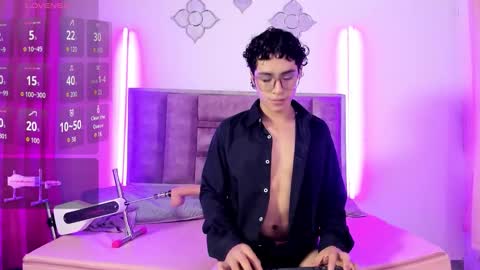 Snapshot of noahjhoness chatting on 10.02.25 noahjhoness online show from 10.02.25