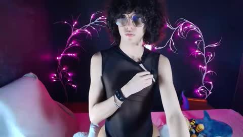 Snapshot of noahxtar chatting on 11.10.25 Noah Xtar online show from 11.10.25