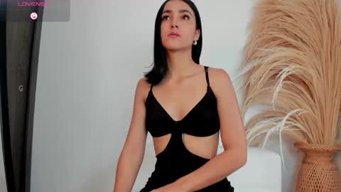 Noami Rose  online show from 12.21.25