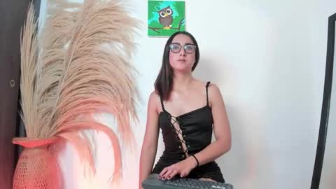 Noami Rose  online show from 02.11.26