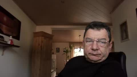 nobbie44 online show from 01.20.25