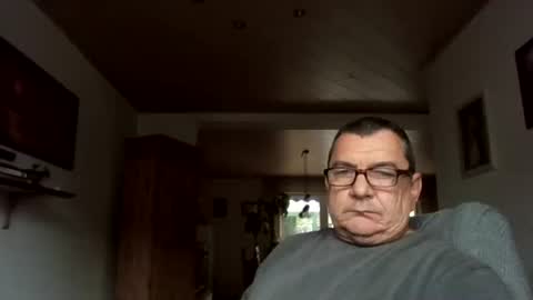 nobbie44 online show from 09.18.25