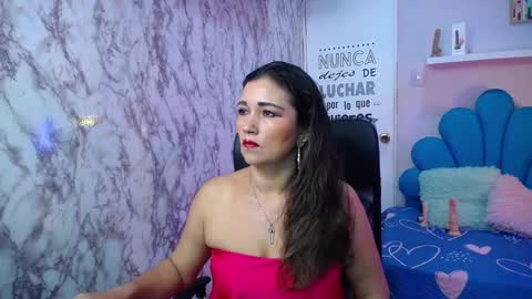 Snapshot of noelia_milfs chatting on 10.11.25 noelia_milfs online show from 10.11.25