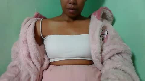 Snapshot of noellah chatting on 10.08.25 noellah online show from 10.08.25