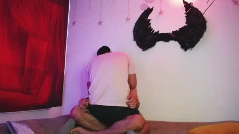 noha_and_iam1 online show from 04.13.26