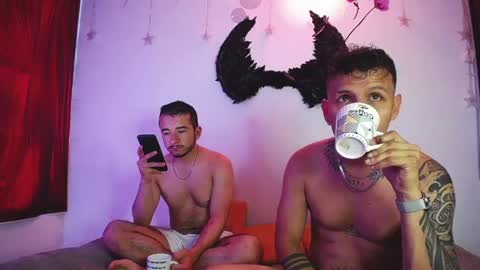 noha_and_iam1 online show from 04.14.26