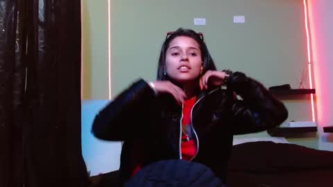 Noha Thomson online show from 09.22.25