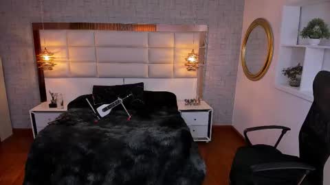 Snapshot of nohemi_louse chatting on 02.05.26 Nohemi online show from 02.05.26