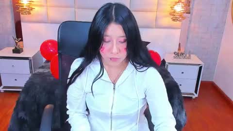 Snapshot of nohemi_louse chatting on 02.14.26 Nohemi online show from 02.14.26