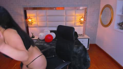 Snapshot of nohemi_louse chatting on 02.21.26 Nohemi online show from 02.21.26