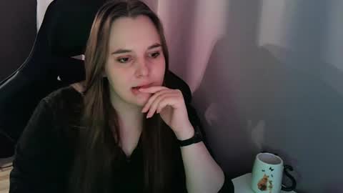 Snapshot of noir_ember_ chatting on 10.16.25 noir_ember_ online show from 10.16.25