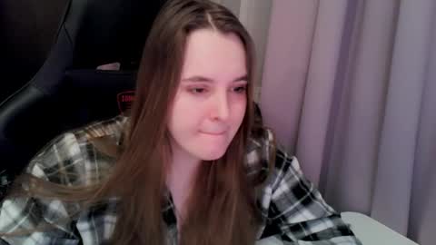 noir_ember_ online show from 02.19.26