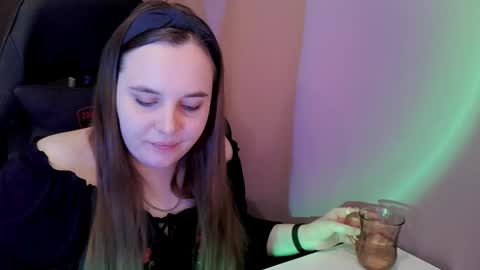 noir_ember_ online show from 02.25.26