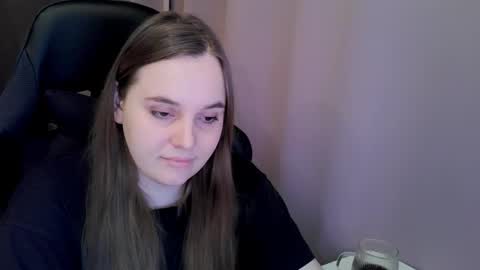 noir_ember_ online show from 03.03.26