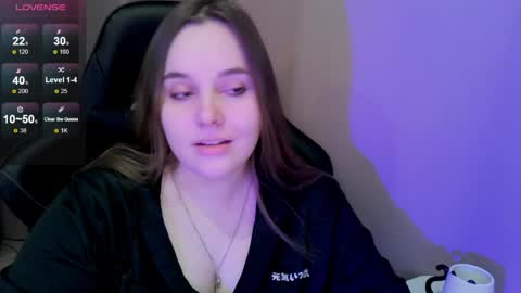 noir_ember_ online show from 04.04.26