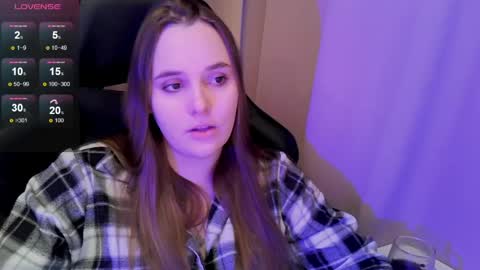 noir_ember_ online show from 04.09.26