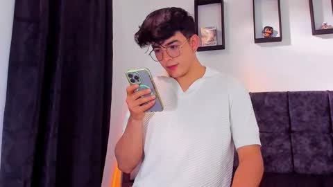 Snapshot of nolan_twink chatting on 10.23.25 Nolan online show from 10.23.25