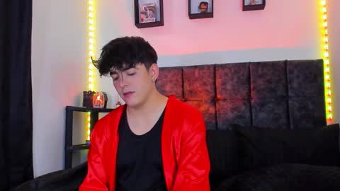 Snapshot of nolan_twink chatting on 10.25.25 Nolan online show from 10.25.25