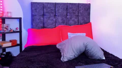 Snapshot of nolan_twink chatting on 11.05.25 Nolan online show from 11.05.25