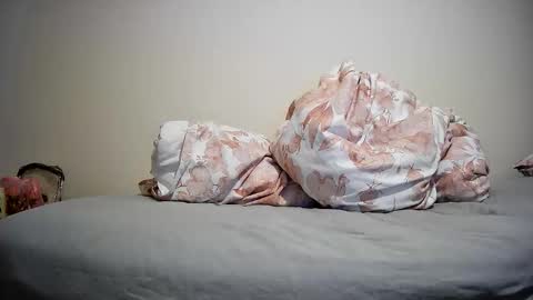 NonBinaryNicky online show from 03.29.26