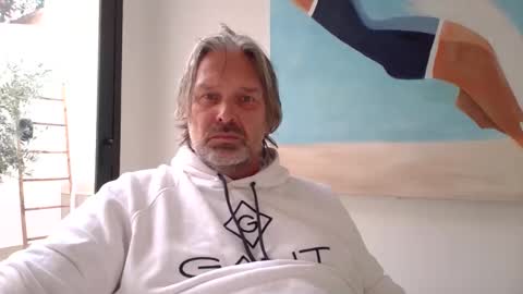 Snapshot of nonsequiture chatting on 10.26.25 Ralle online show from 10.26.25