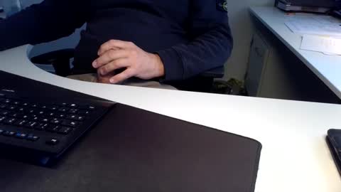 Snapshot of nonsequiture chatting on 11.09.25 Ralle online show from 11.09.25