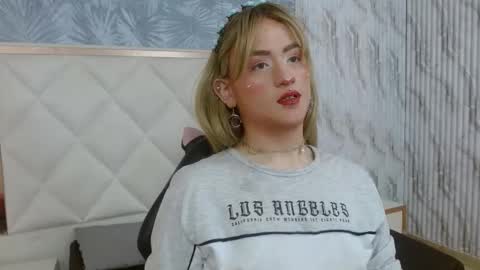 Snapshot of nooah_tay chatting on 01.19.26 nooah_tay online show from 01.19.26