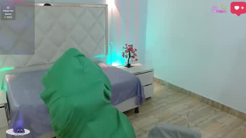 Snapshot of nooah_tay chatting on 02.25.26 nooah_tay online show from 02.25.26