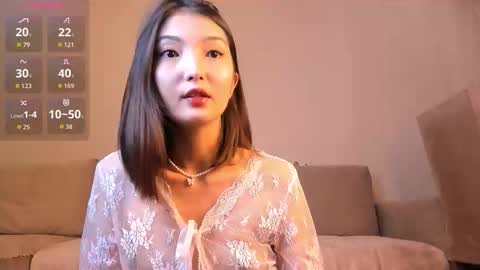 Snapshot of nooniemoon chatting on 09.28.25 nooniemoon online show from 09.28.25