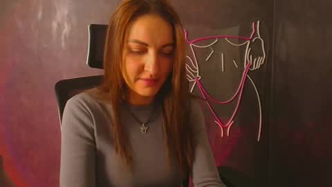 Nora online show from 10.04.25