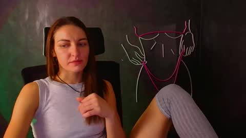 Nora online show from 10.14.25