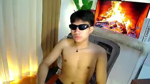 Hi im ariel online show from 06.05.26