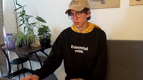 Snapshot of norehg__ chatting on 10.12.25 Norehg online show from 10.12.25