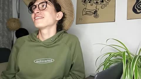 Snapshot of norehg__ chatting on 10.20.25 Norehg online show from 10.20.25