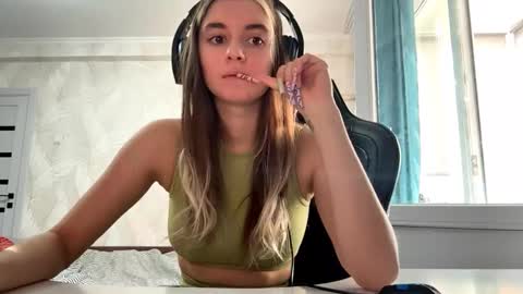 Snapshot of norinefrymyer chatting on 02.28.26 Elena online show from 02.28.26