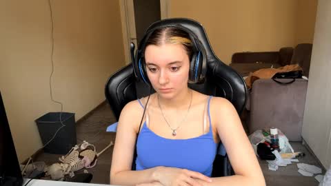 Elena online show from 03.31.26